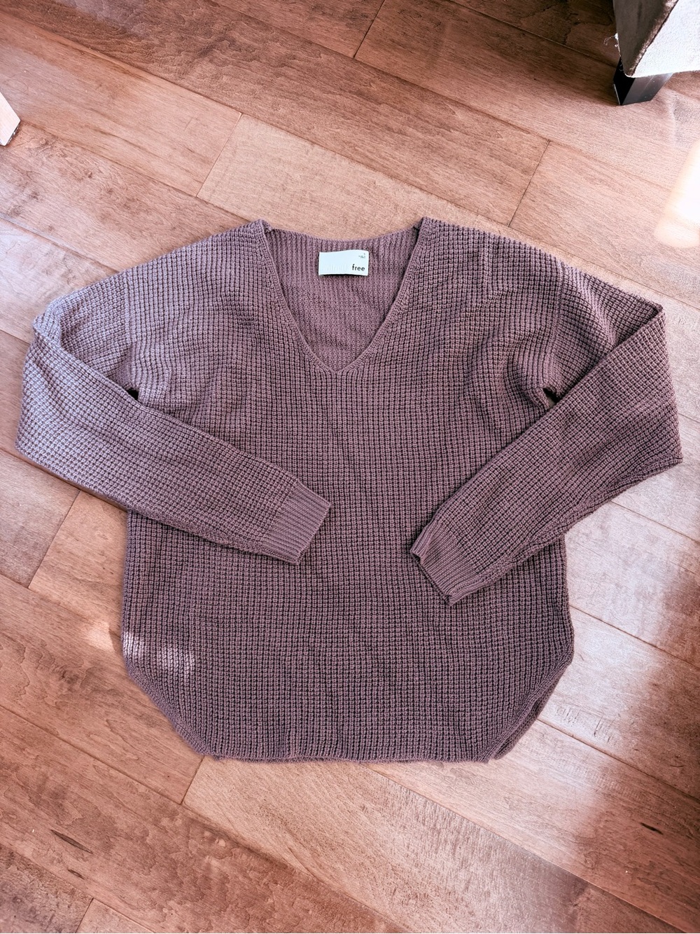 Wilfred Mauve V-Neck Waffle Knit Sweater